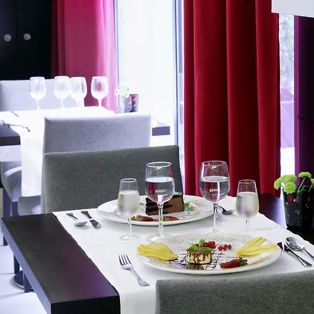 Zenit Hotel 4*